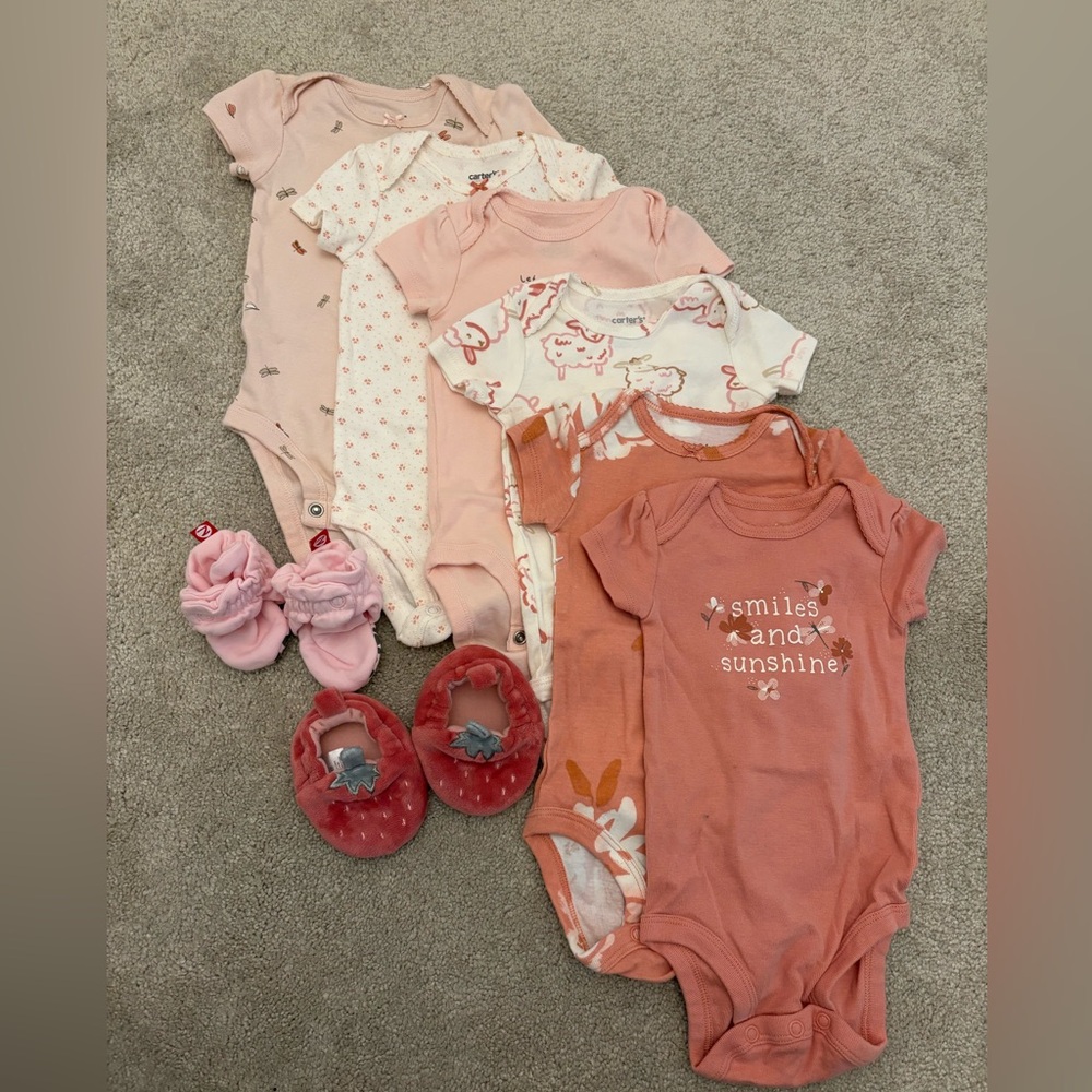 Lot of Like New Carter's Onesies and Booties